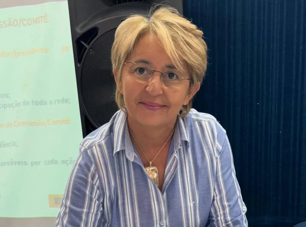 Leninha Romão mantém compromisso com servidores e paga salários de outubro dentro do mês em Uiraúna.